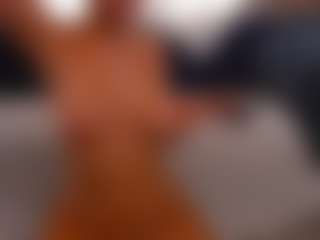 Live cam show with Mia - Sexwebcam MILF on AdultVida.com