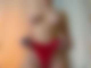 Live cam show with Mia - Teen (18+) on liverealitysex.com