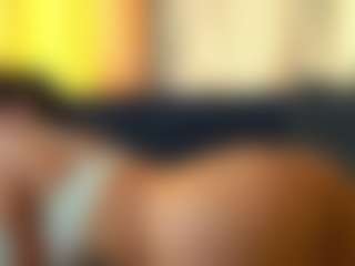Live cam show with Mia - Normal on liverealitysex.com