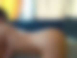 Live cam show with Mia - Fuck on Hubzter Live