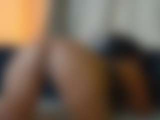 Live cam show with Mia - Flash on madthumbs