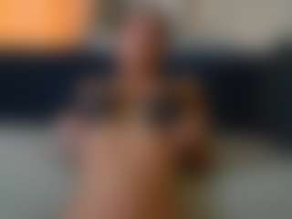 Live cam show with Mia - Full Nudity on Mixed Magazine Live