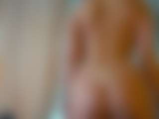 Live cam show with Mia - Genital Piercings on SinfulBabes