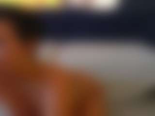 Live cam show with Mia - Nipple Piercings on nudelive.tv