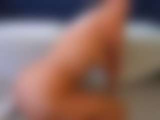 Live cam show with Mia - Full Nudity on slutload