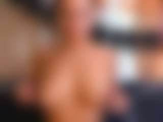 Mia's Live Sex Cam Show