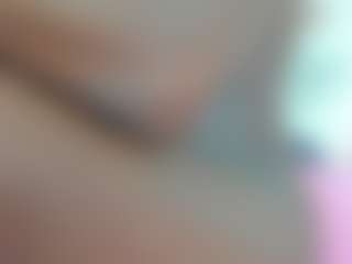 Live cam show with samantamarquez - Oil on Free Soda