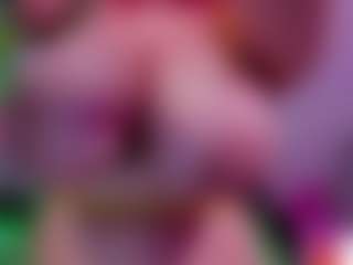 Live cam show with IriisFeitan - Double Penetration on CamClone