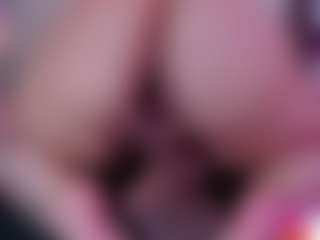 IriisFeitan's Live Sex Cam Show