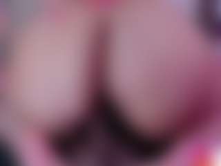 Live cam show with IriisFeitan - BBW on Camsoda