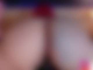 Live cam show with IriisFeitan - Double Penetration on TeamSkeetLive
