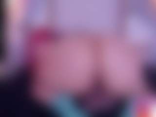 IriisFeitan's Live Sex Cam Show
