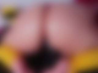 Live cam show with IriisFeitan - Red Hair HD on Camming Site