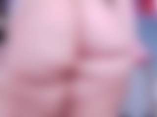 IriisFeitan's Live Sex Cam Show