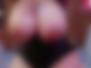 IriisFeitan's Live Sex Cam Show