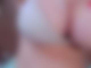 IriisFeitan's Live Sex Cam Show