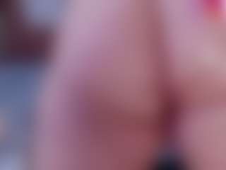 Live cam show with IriisFeitan - Anal Curvy on Camiplay Live