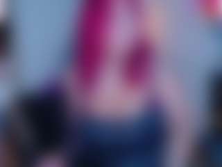 Live cam show with IriisFeitan - Double Penetration on SquirtSoMuch