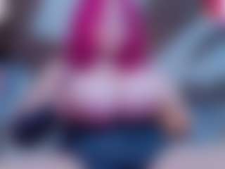 Live cam show with IriisFeitan - Brown Eyes Red Hair on luckytryst.com