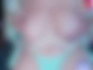 IriisFeitan's Live Sex Cam Show
