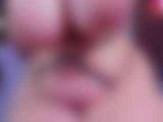 Live cam show with IriisFeitan - Lovense on Gym Cam Girls
