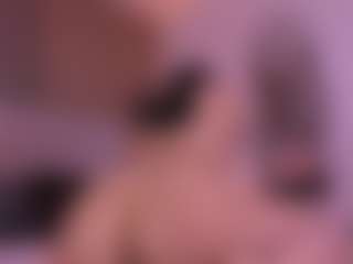 Live cam show with samantha-lw - Tiny Tits on Milfs Live
