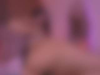 Live cam show with samantha-lw - Petite on Milfs Live