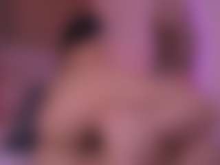 Live cam show with samantha-lw - Small Tits on TeamSkeetLive