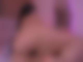 Live cam show with samantha-lw - Tiny Tits on TeamSkeetLive