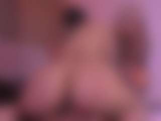 Live cam show with samantha-lw - Big Tits Small Tits on SpankPalCams