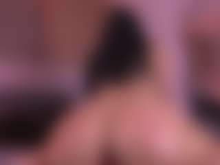 Live cam show with samantha-lw - Big Ass on friskycurves.com