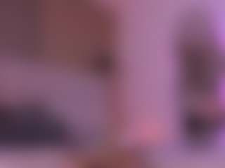 Live cam show with samantha-lw - Big Tits Small Tits on CamClone