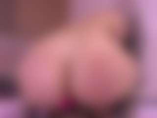 Live cam show with samantha-lw - Curvy Small Tits on Adult Interactions