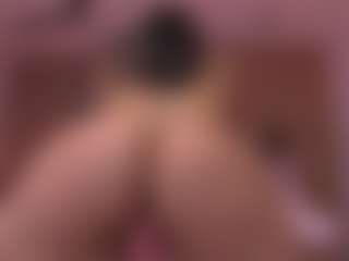 Live cam show with samantha-lw - Fingers on luckytryst.com