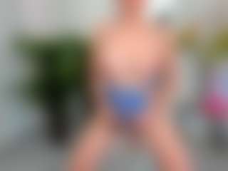 Cupcake-Izzy's Live Sex Cam Show