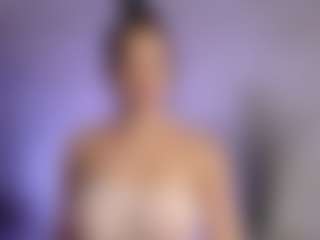 Live cam show with Cupcake-Izzy - Smoking on StripNow