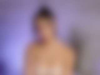 Cupcake-Izzy's Live Sex Cam Show