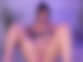 Cupcake-Izzy's Live Sex Cam Show