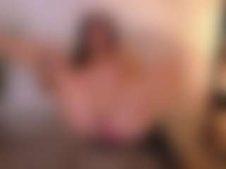Live cam show with Cupcake-Izzy - Dildo Or Vibrator on Camsoda.co