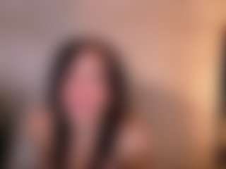 Live cam show with Cupcake-Izzy - Brown Eyes on 1on1-livenow