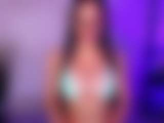 Live cam show with Cupcake-Izzy - Dirty Talk on AdultVida.com