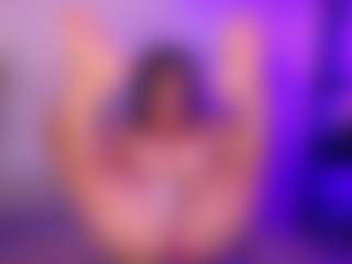 Cupcake-Izzy's Live Sex Cam Show