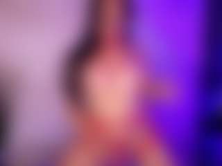 Cupcake-Izzy's Live Sex Cam Show