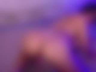 Live cam show with Cupcake-Izzy - Deepthroat on Camsoda Late Night