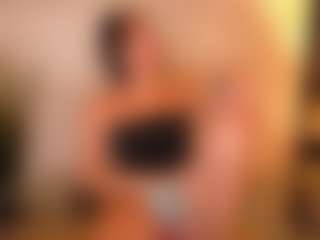 Live cam show with Cupcake-Izzy - Squirt Teen (18+) on TastyBlacksLive