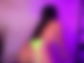 Cupcake-Izzy's Live Sex Cam Show