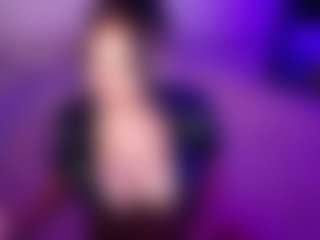 Cupcake-Izzy's Live Sex Cam Show
