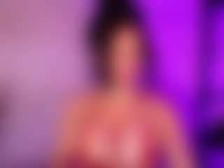 Live cam show with Cupcake-Izzy - Shaved Pussy on SpankPalCams