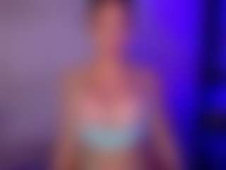 Cupcake-Izzy's Live Sex Cam Show