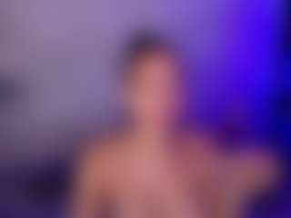 Cupcake-Izzy's Live Sex Cam Show